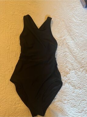 Old Navy Black Women's One-Piece Swimsuit